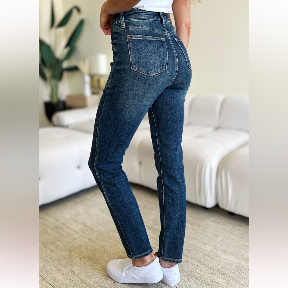 Judy Blue Dark Wash Skinny Jeans - Picture 2 of 12